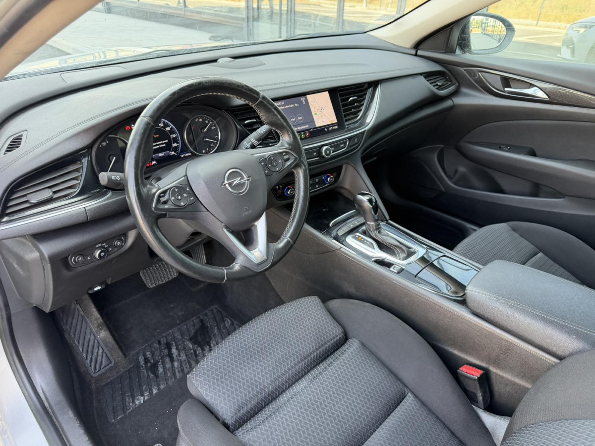 Opel Insignia BUSINESS 2.0 A8 