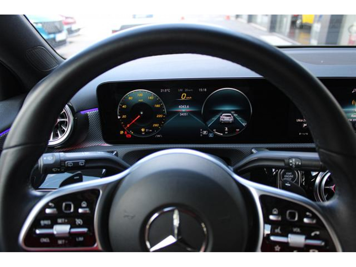 Mercedes Benz A 180 1.3 MHEV DCT 