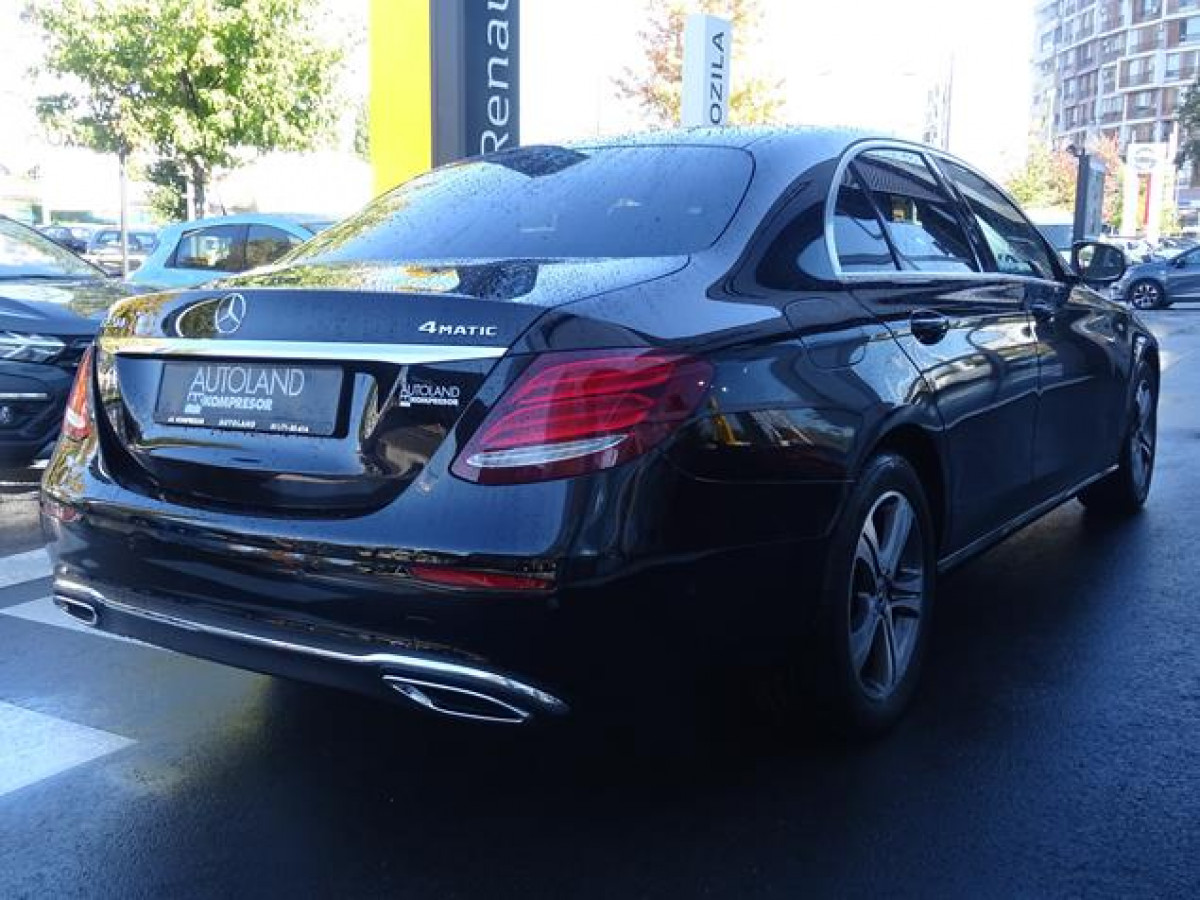 Mercedes Benz E 220 D 4MATIC 