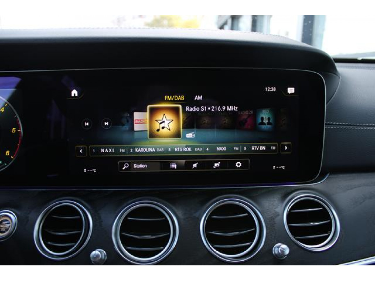 Mercedes Benz E220 D Hybrid 4MATIC 