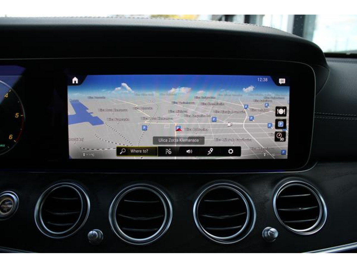 Mercedes Benz E220 D Hybrid 4MATIC 