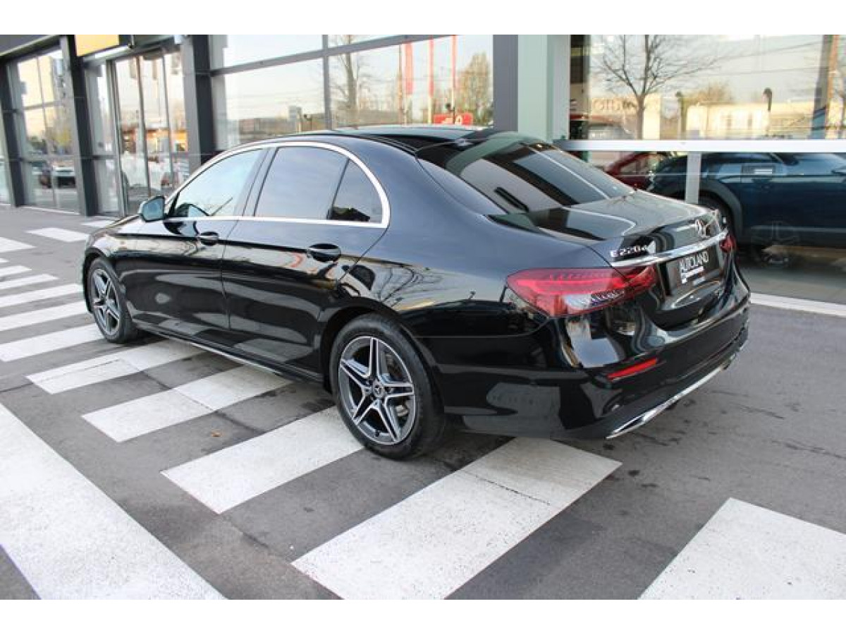 Mercedes Benz E 220 2.0 D HYB. 4MATIC 