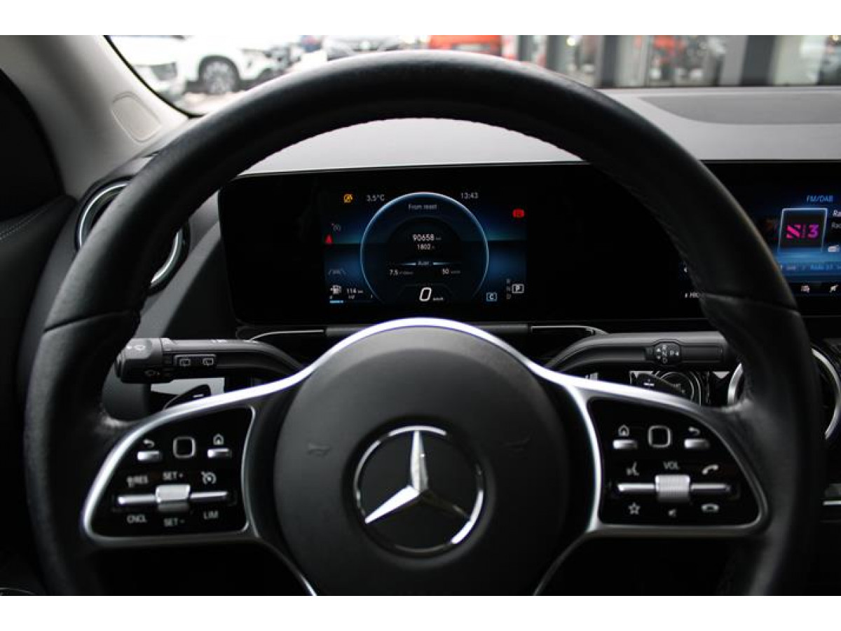 Mercedes Benz GLA 180 