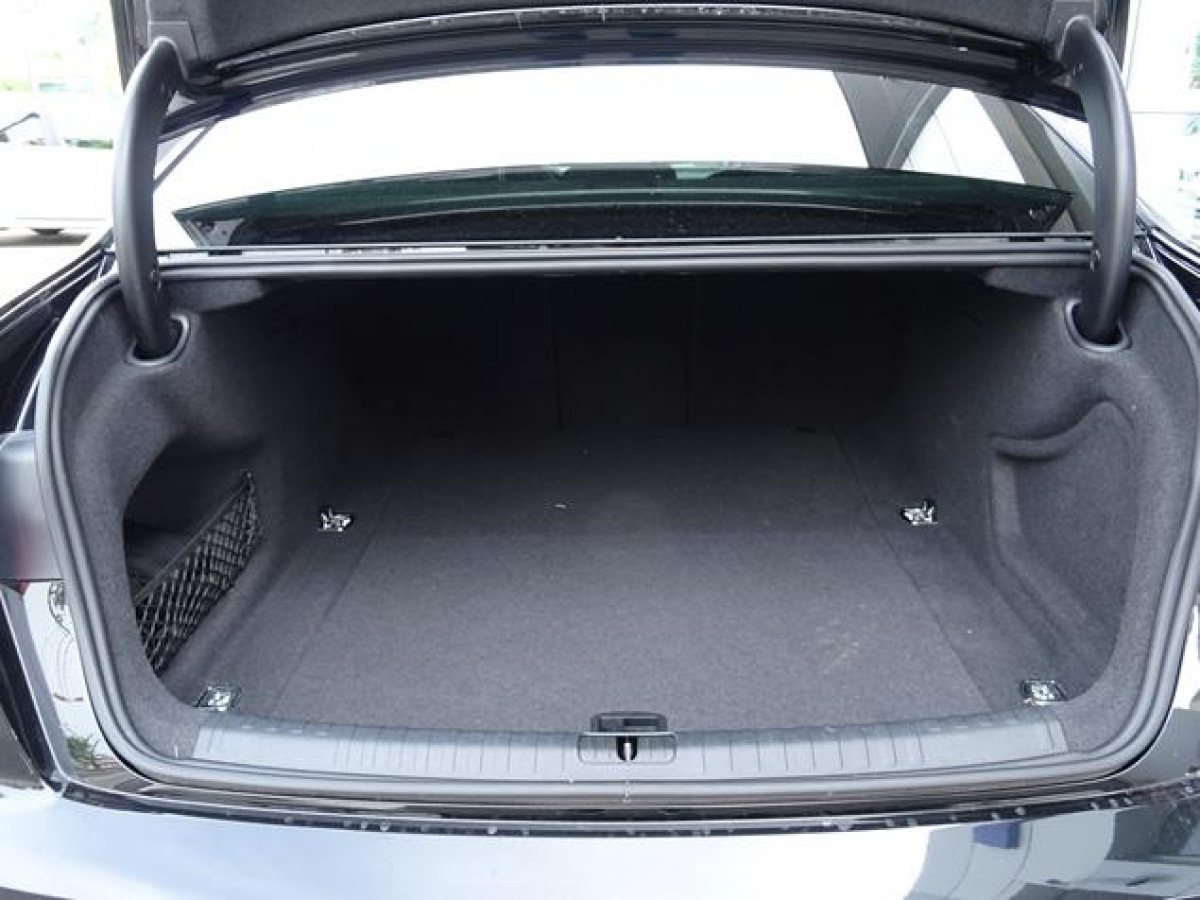 AUDI A6 40 TDI Hybrid 