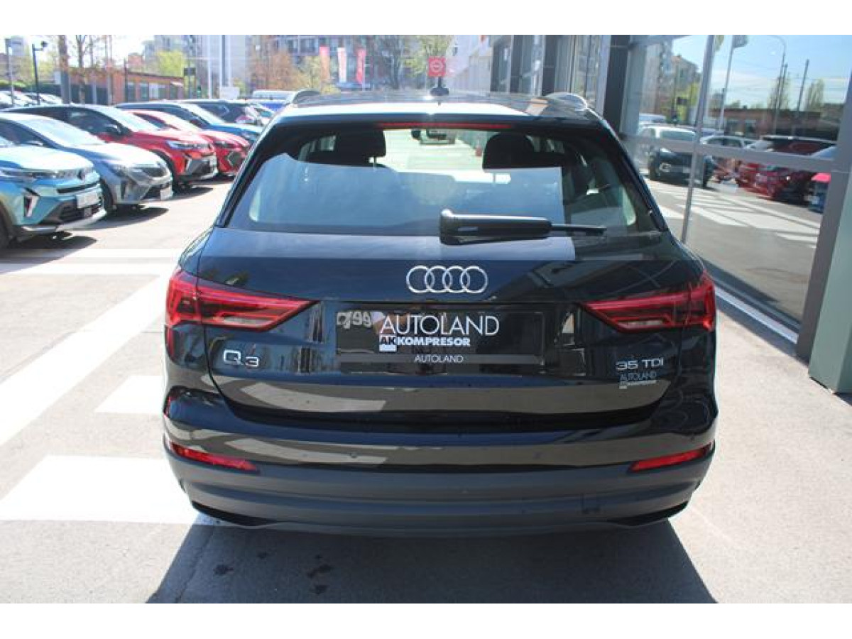 Audi Q3 2.0 TDI S TRONIC 
