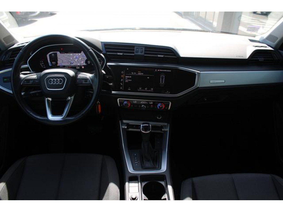Audi Q3 2.0 TDI S TRONIC 