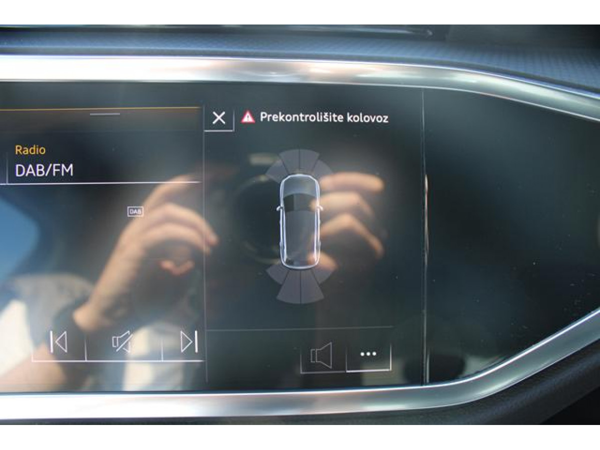 Audi Q3 2.0 TDI S TRONIC 