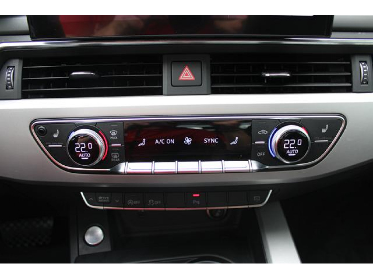 Audi A4 35 TFSI Hybrid 