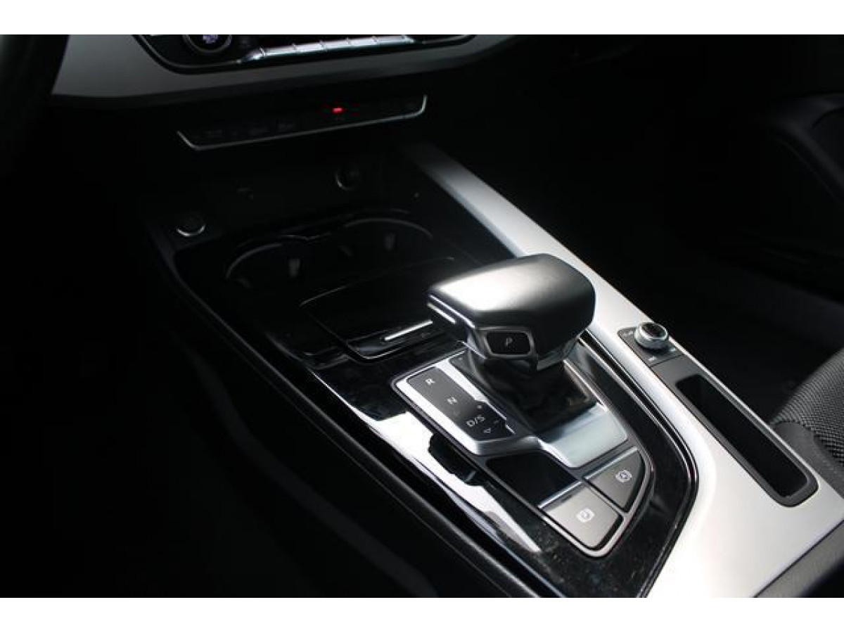 Audi A4 2.0 TFSI Hybrid 
