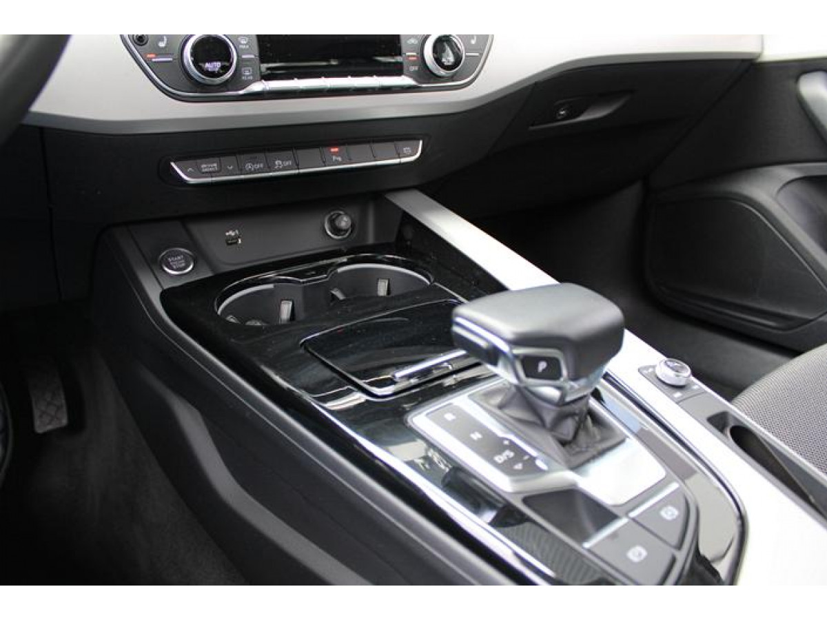 Audi A4 2.0 TFSI Hybrid 