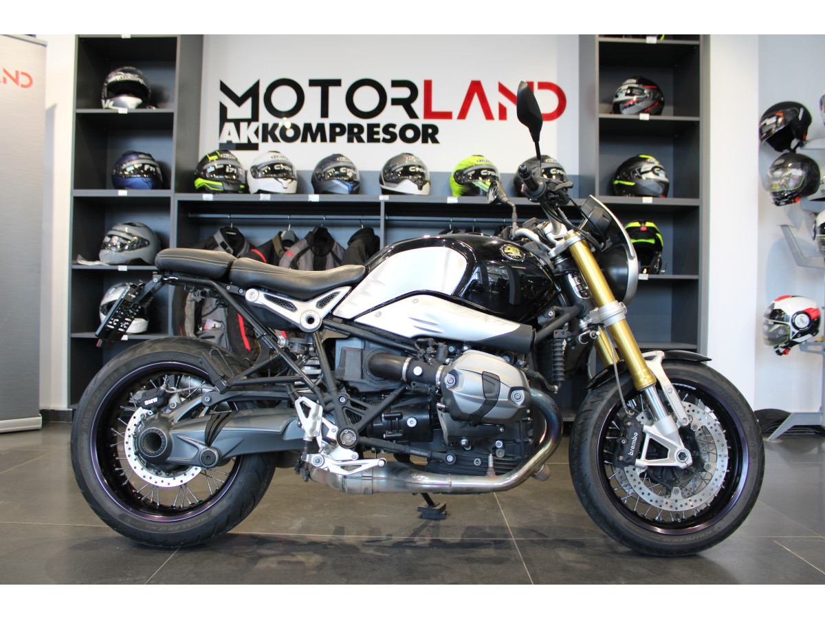 BMW R NINE T 