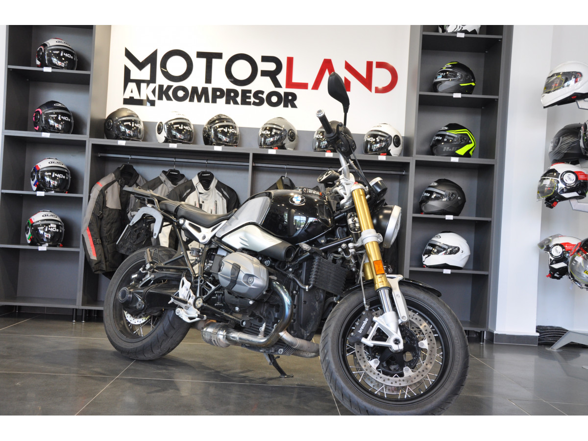 BMW R NINE T 
