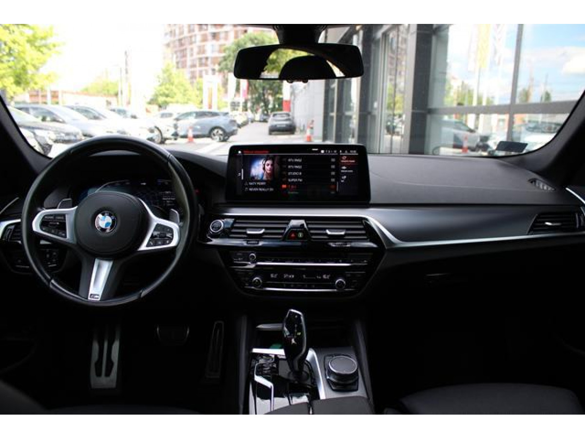 BMW 520 2.0D XDRIVE 