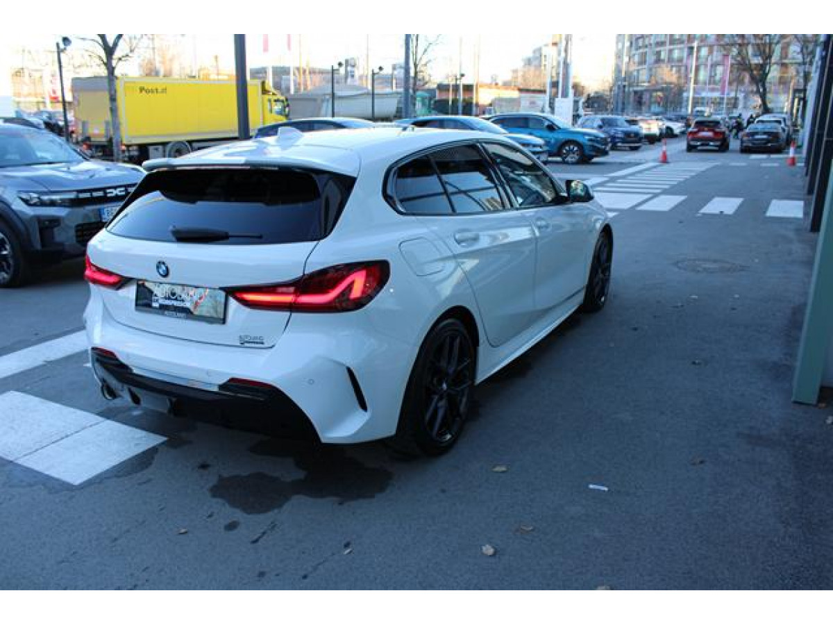 BMW 116i  1.5 