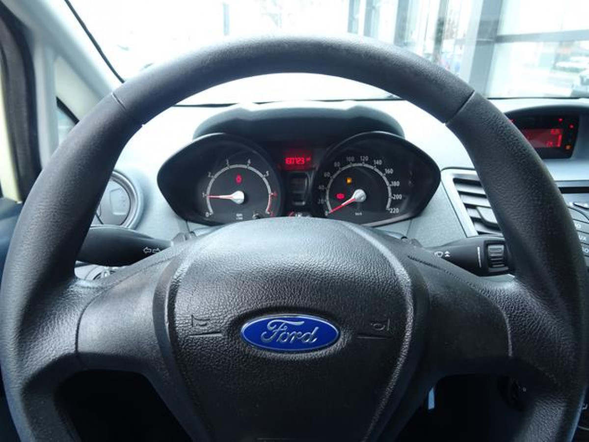 FORD FIESTA 1.25 AMBIENTE 