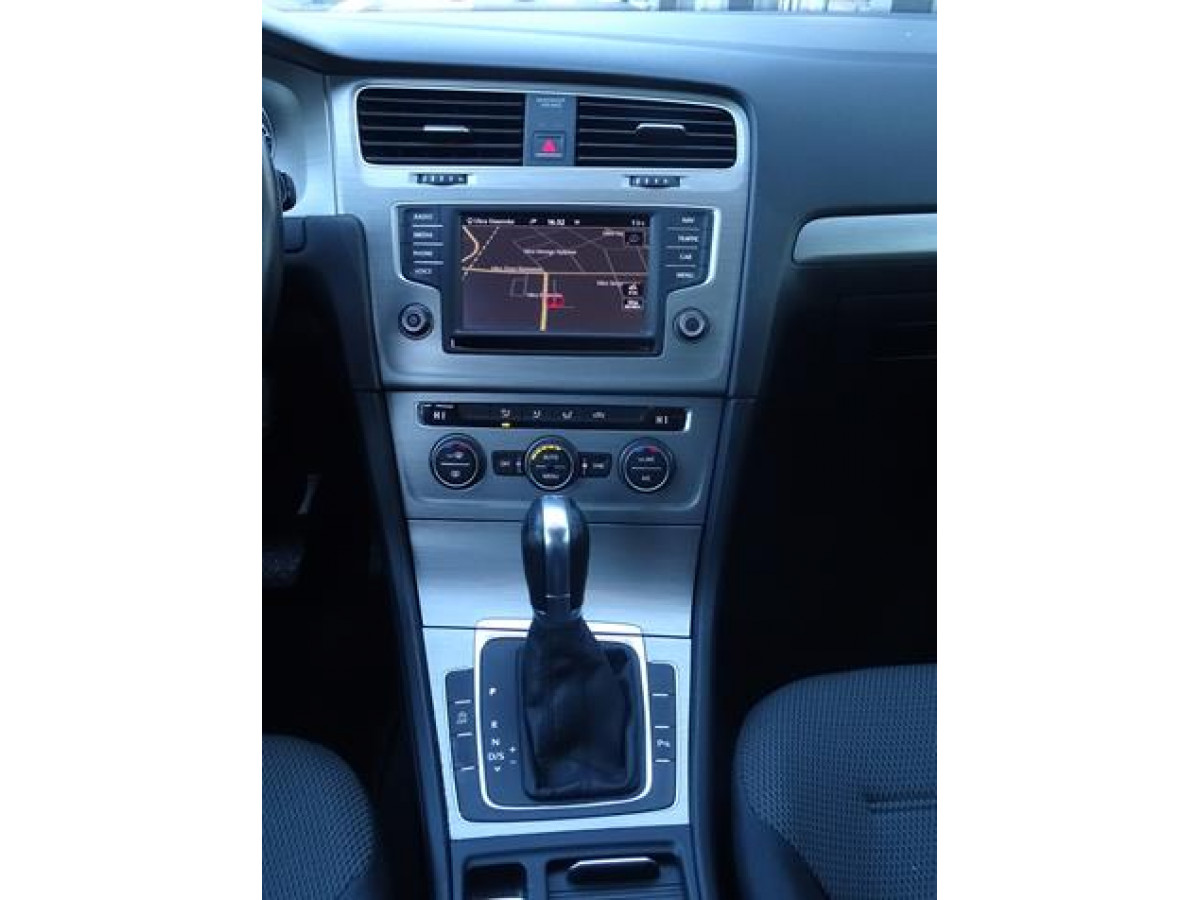 VOLKSWAGEN GOLF 7 