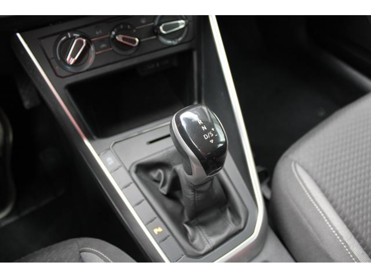 Volkswagen Polo 1.0 TSI DSG 