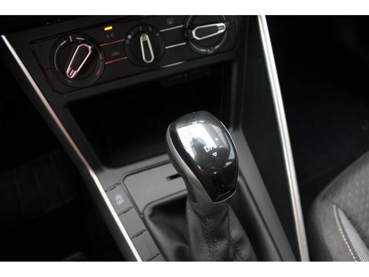 Volkswagen Polo 1.0 TSI DSG 