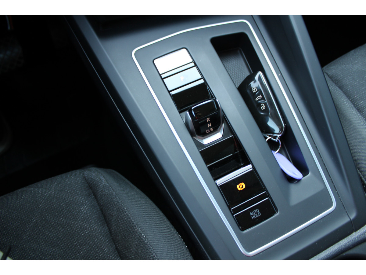 Volkswagen Golf 8 2.0 TDI DSG Life 