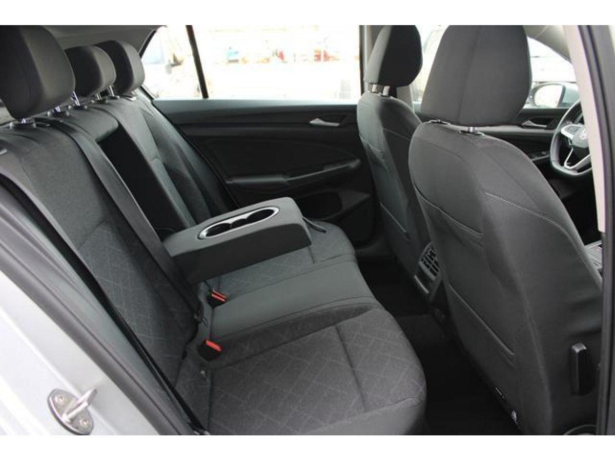 Volkswagen Golf 8 2.0 TDI Life 