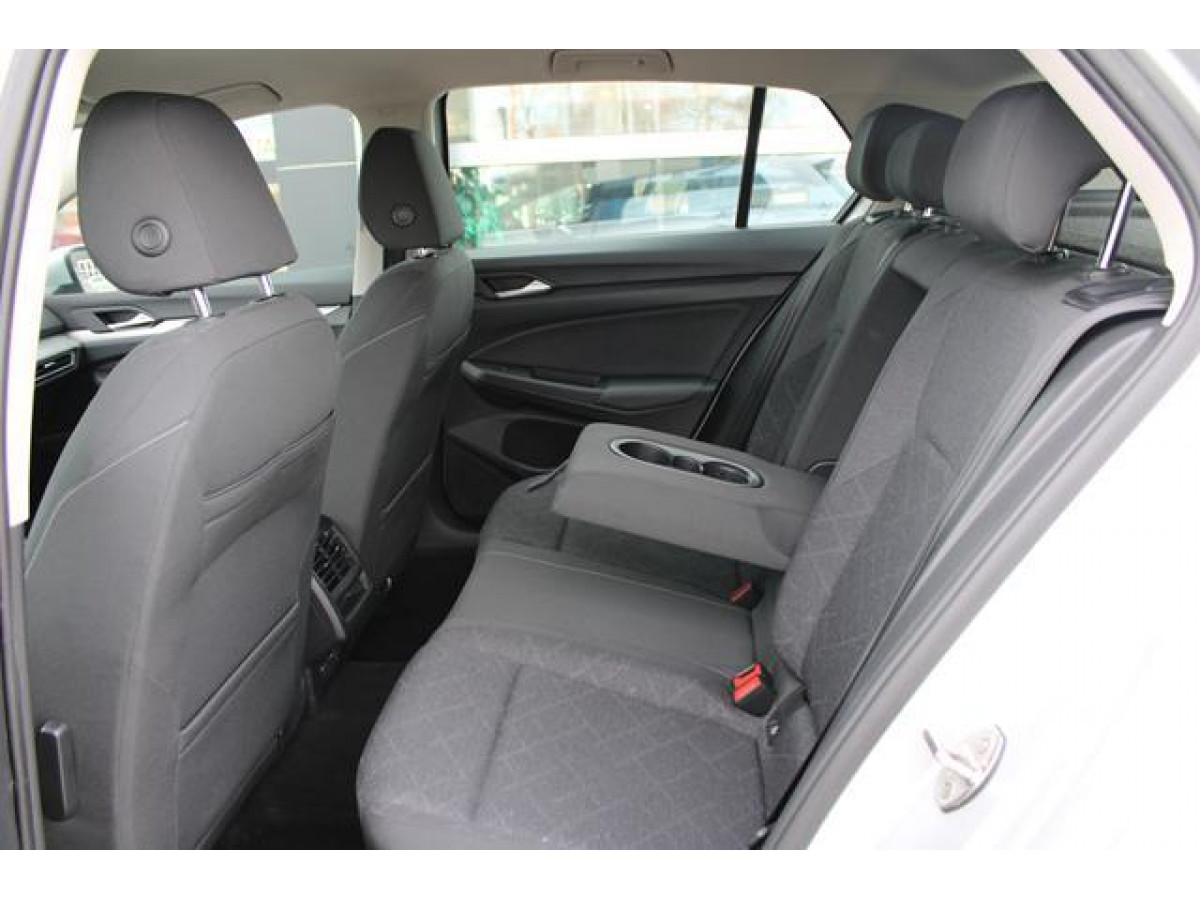 Volkswagen Golf 8 2.0 TDI Life 