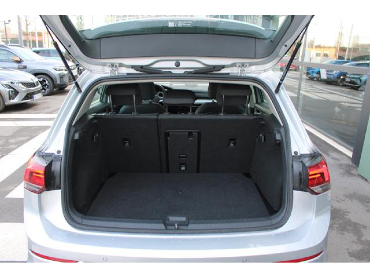 Volkswagen Golf 8 2.0 TDI Life 