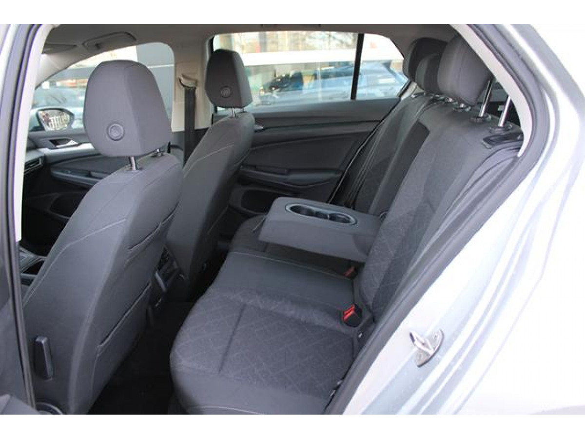 Volkswagen Golf 8 2.0 TDI Life 