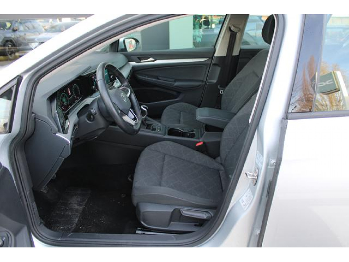 Volkswagen Golf 8 2.0 TDI Life 