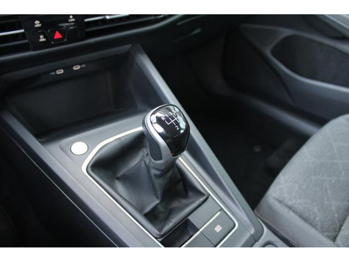 Volkswagen Golf 8 2.0 TDI Life 