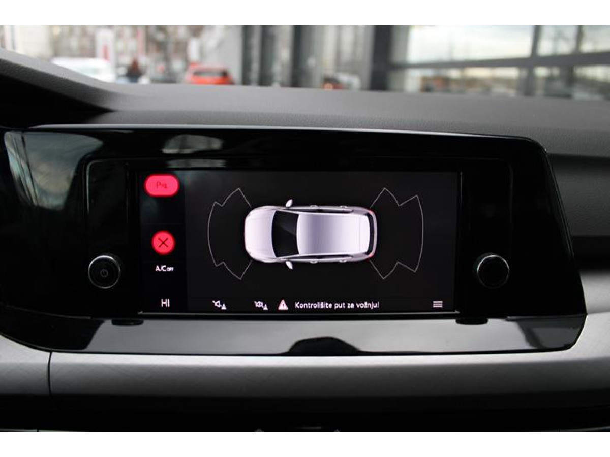 Volkswagen Golf 8 1.0 TSI Life 