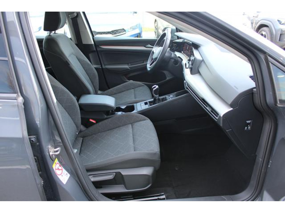 Volkswagen Golf 8 2.0 TDI Life 