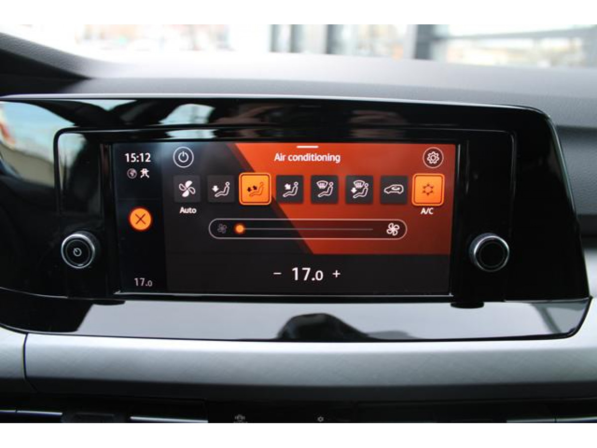 Volkswagen Golf 8 2.0 TDI Life 