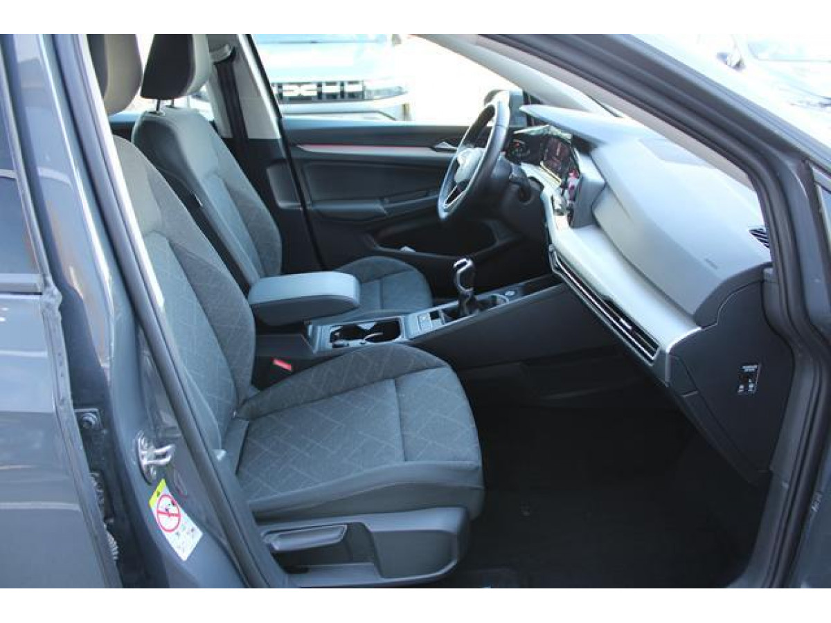 Volkswagen Golf 8 2.0 TDI Life 