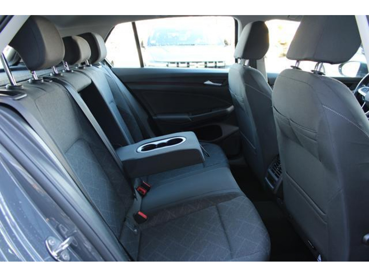 Volkswagen Golf 8 2.0 TDI Life 