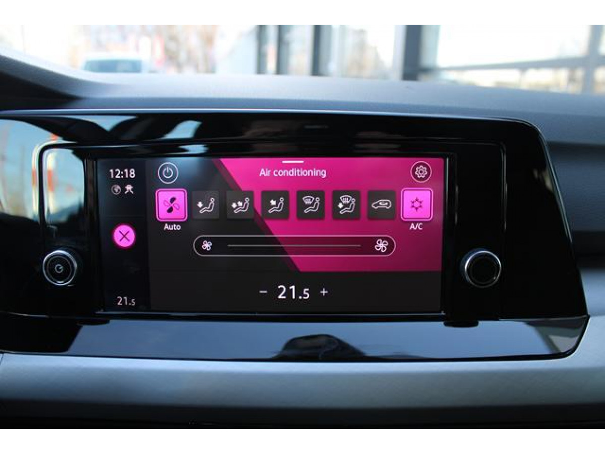 Volkswagen Golf 8 2.0 TDI Life 