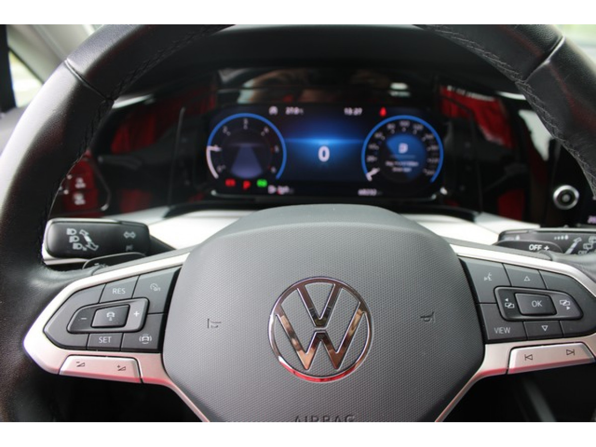 Volkswagen Golf 8 2.0 TDI DSG Life 