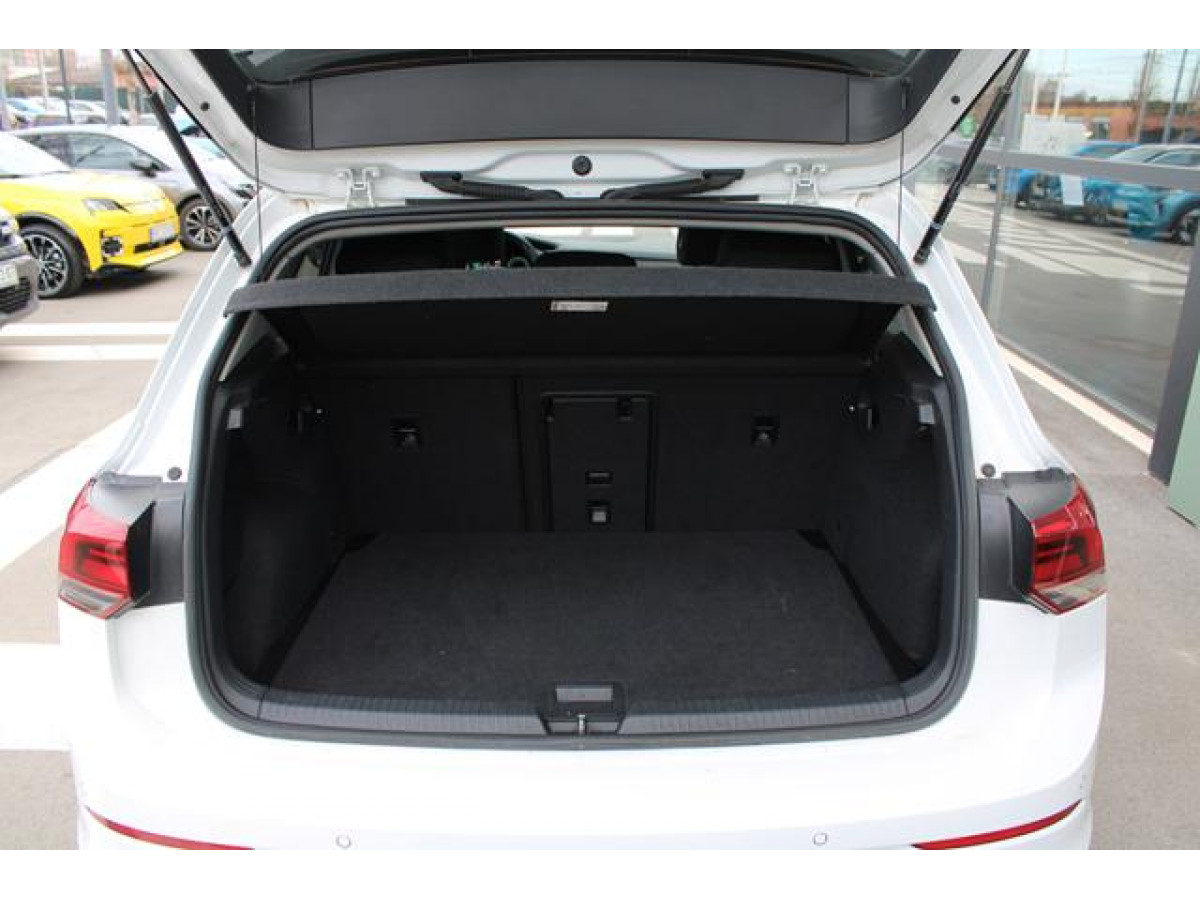 Volkswagen Golf 8 2.0 TDI Life 