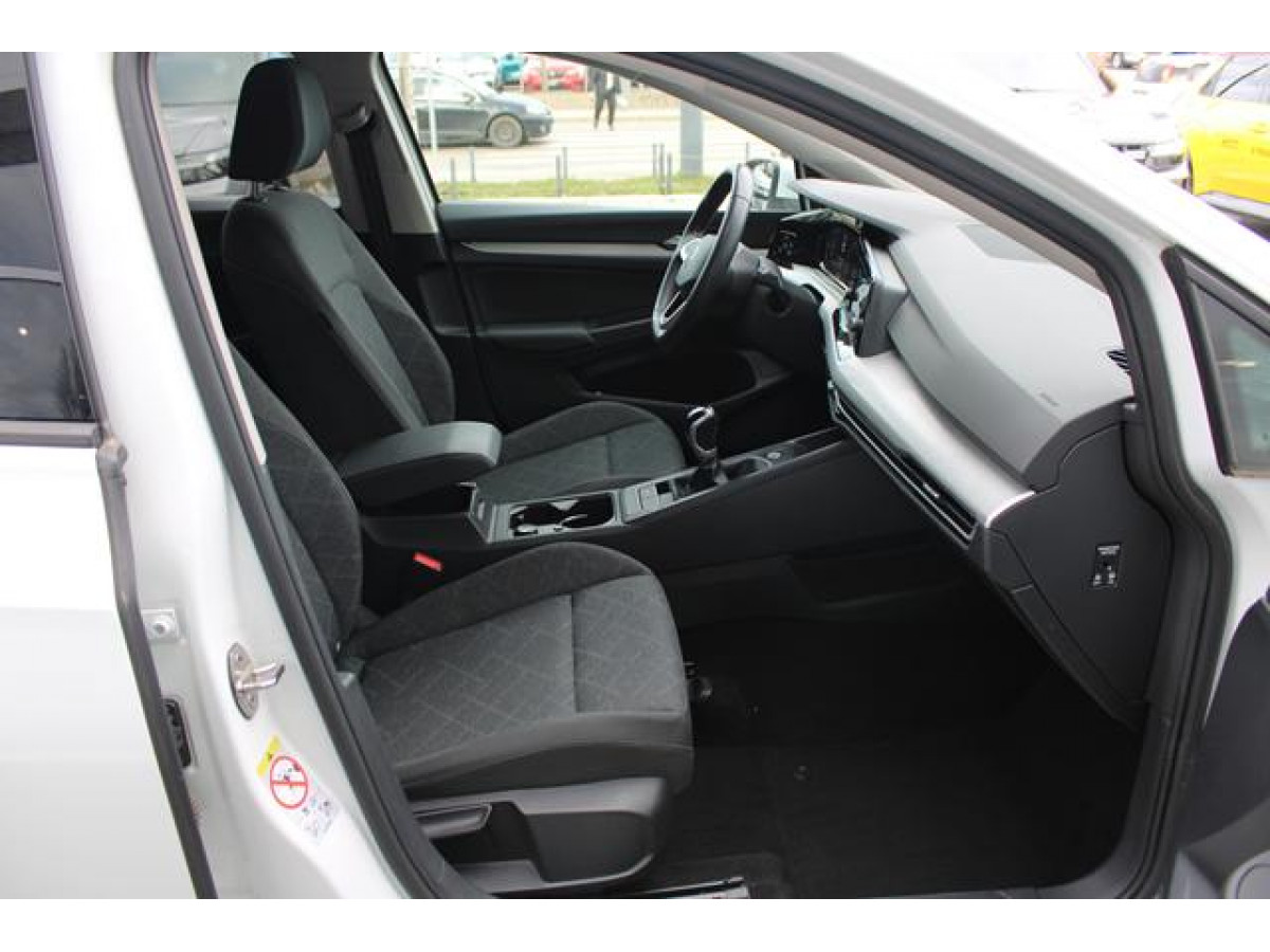 Volkswagen Golf 8 2.0 TDI Life 