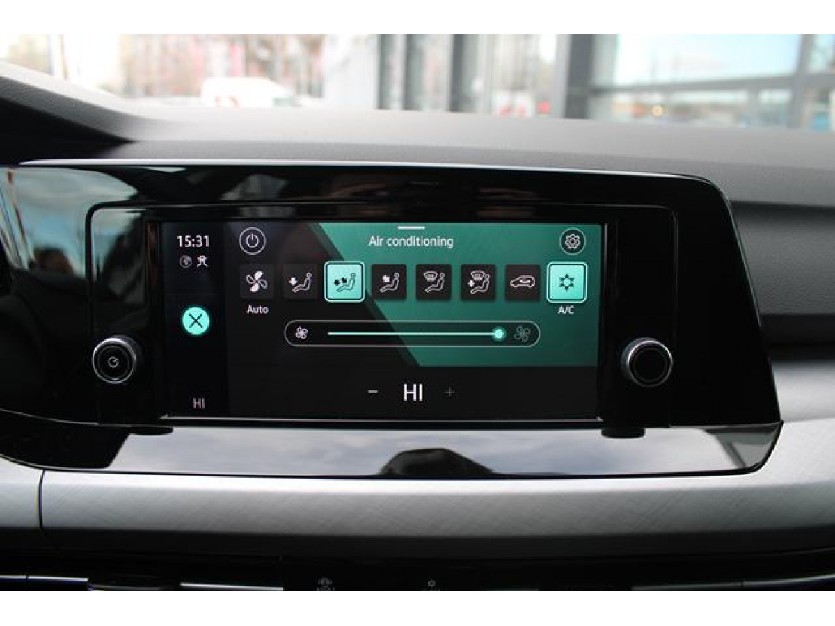 Volkswagen Golf 8 2.0 TDI Life 