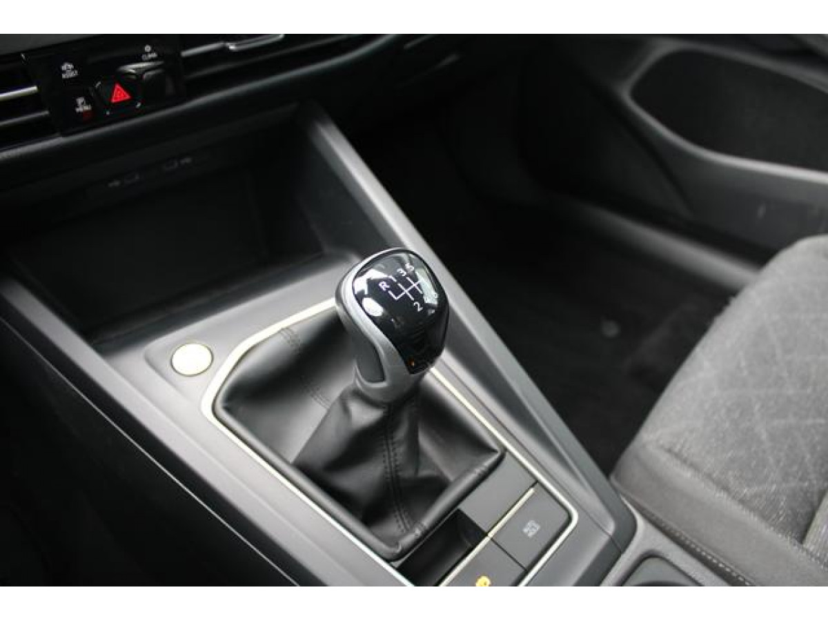 Volkswagen Golf 8 2.0 TDI Life 