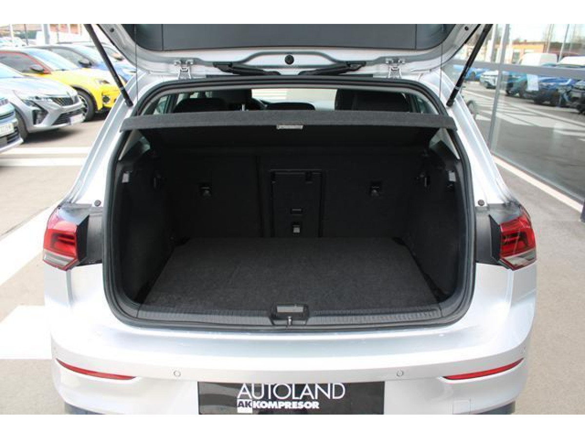 Volkswagen Golf 8 2.0 TDI Life 