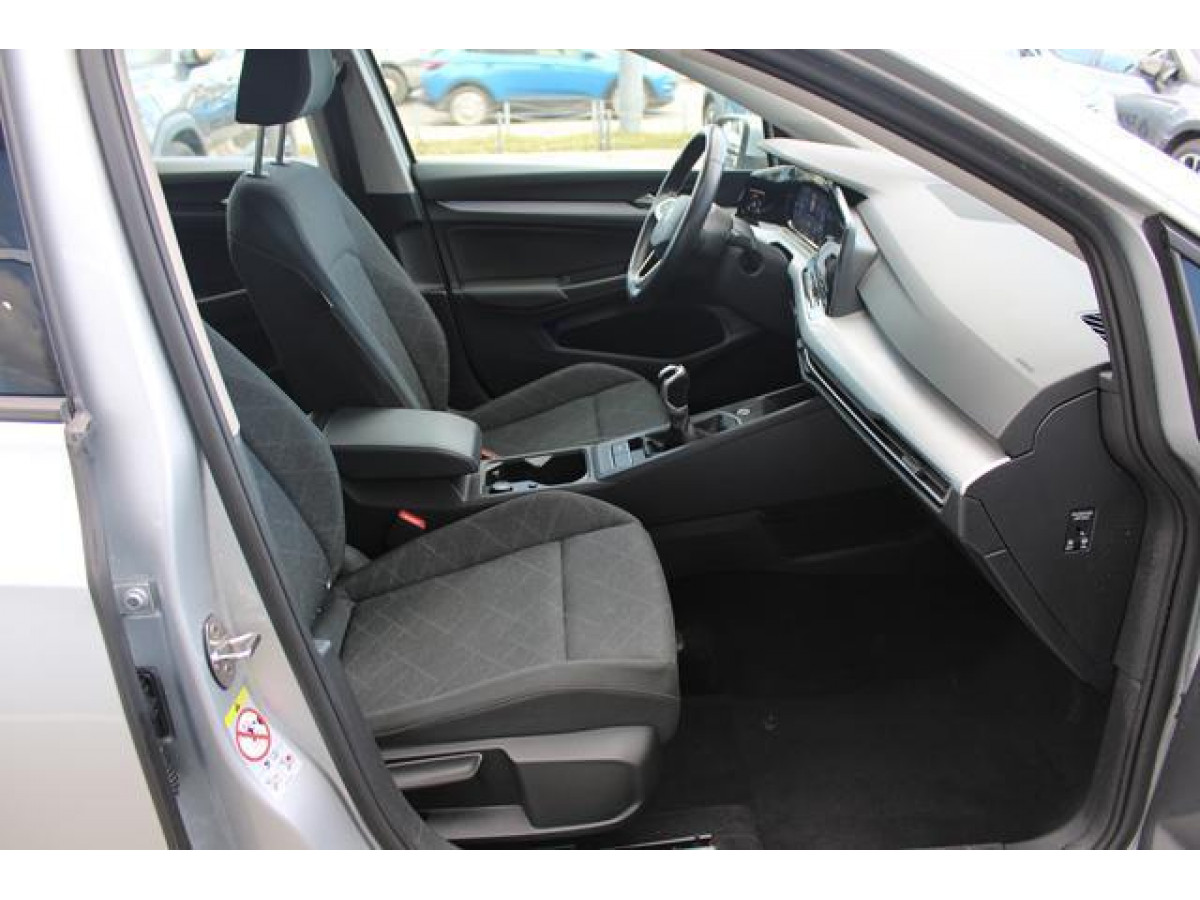 Volkswagen Golf 8 2.0 TDI Life 