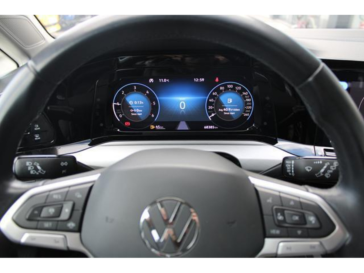 Volkswagen Golf 8 2.0 TDI Life 