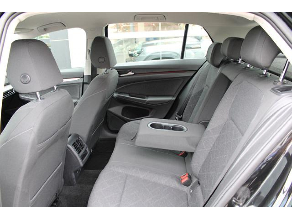 Volkswagen Golf 8 2.0 TDI Life 