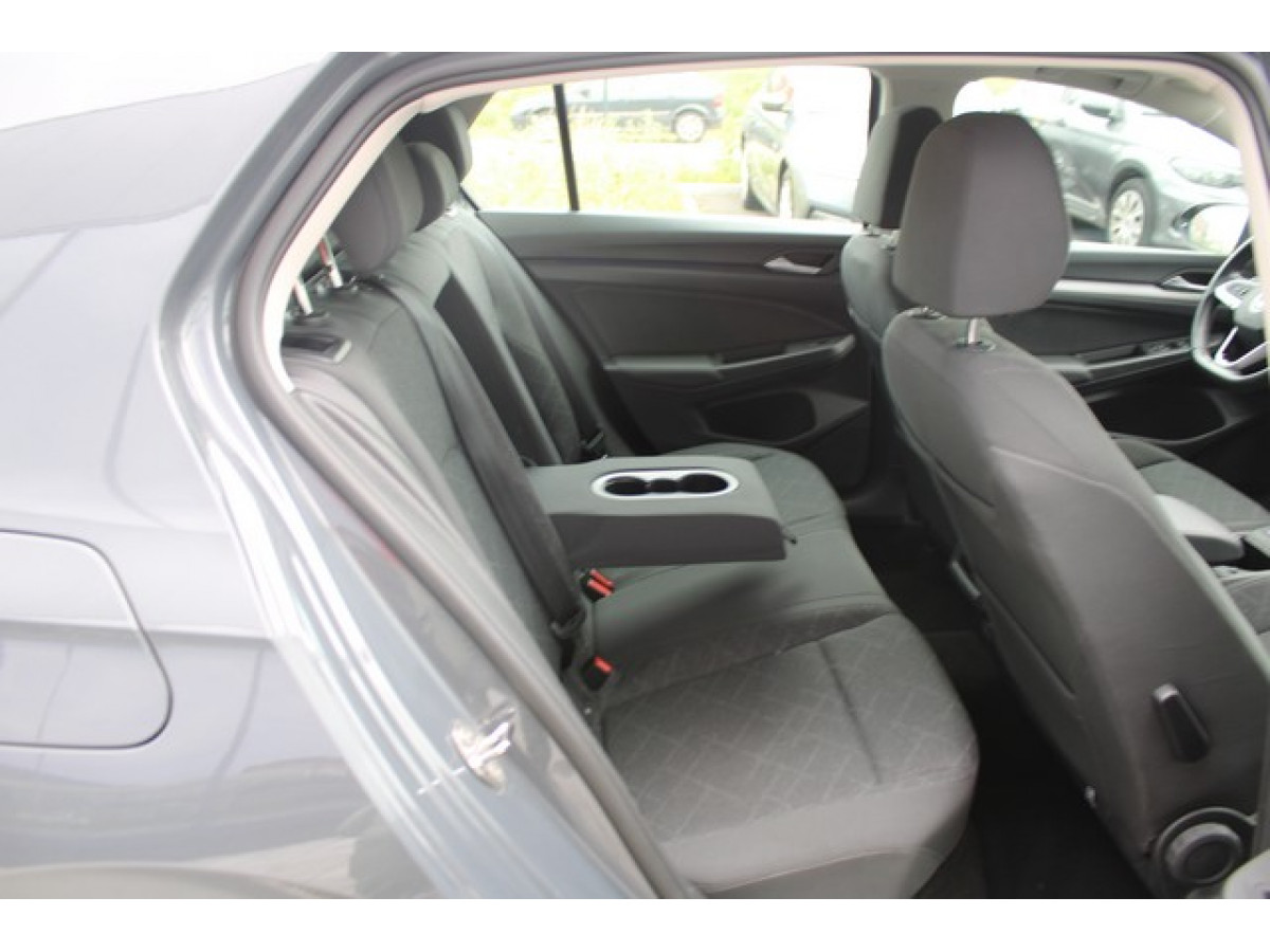 Volkswagen Golf 8 2.0 TDI DSG Life 