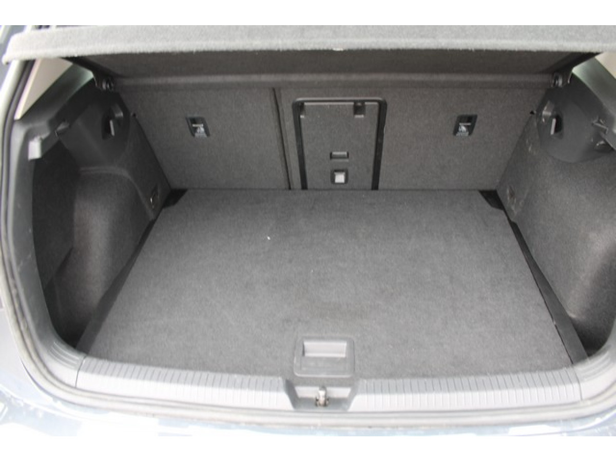 Volkswagen Golf 8 2.0 TDI DSG Life 
