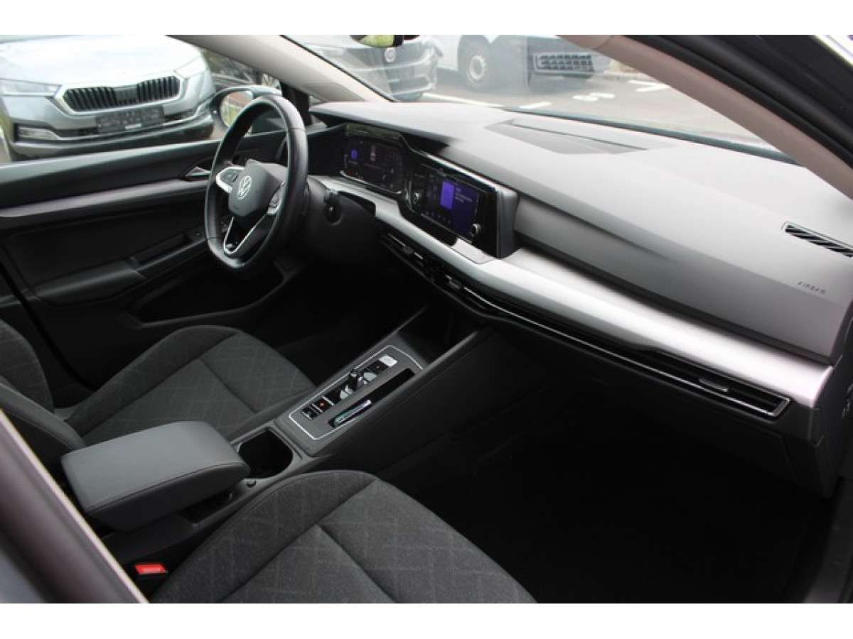 Volkswagen Golf 8 2.0 TDI DSG Life 