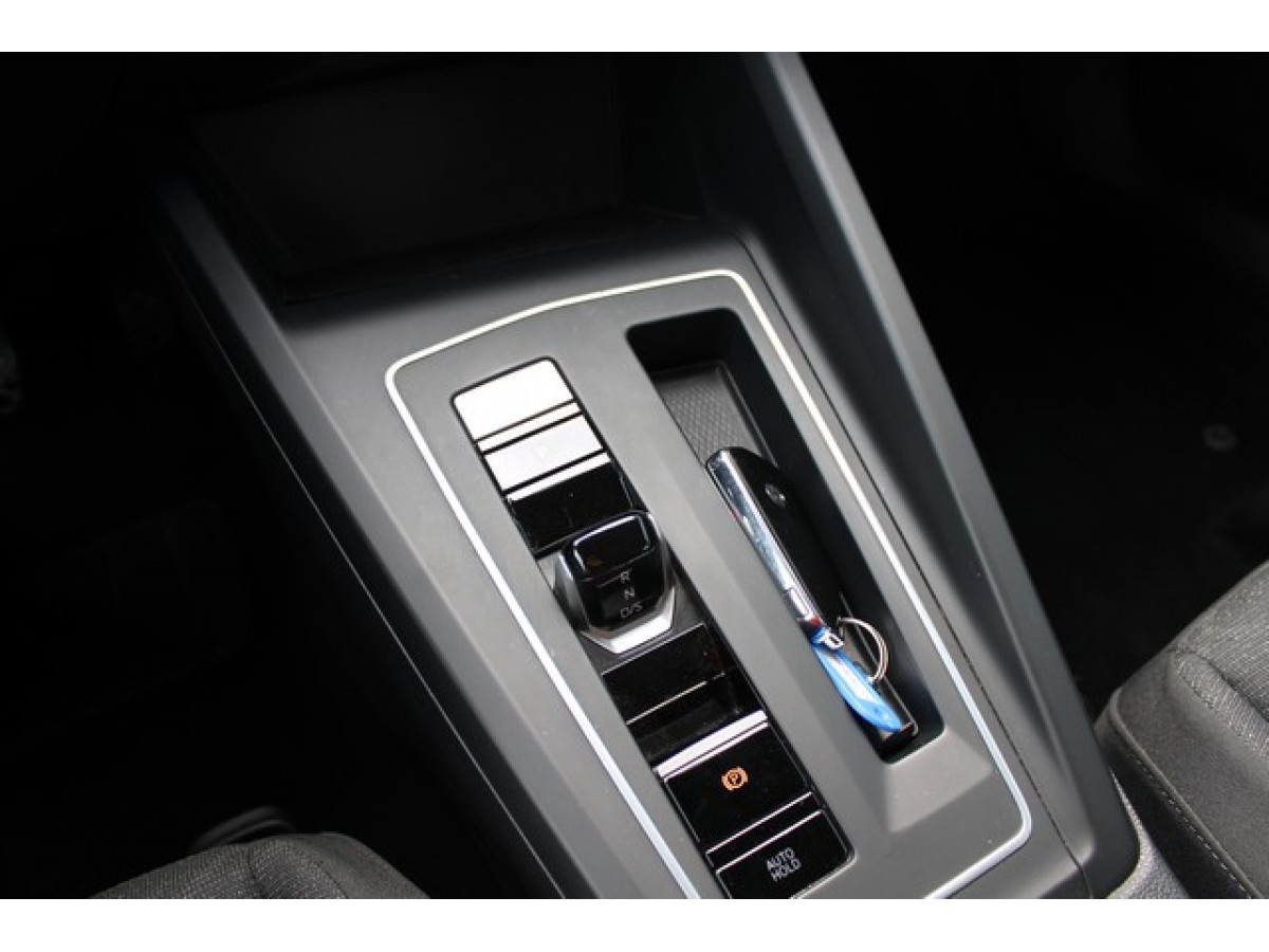 Volkswagen Golf 8 2.0 TDI DSG Life 