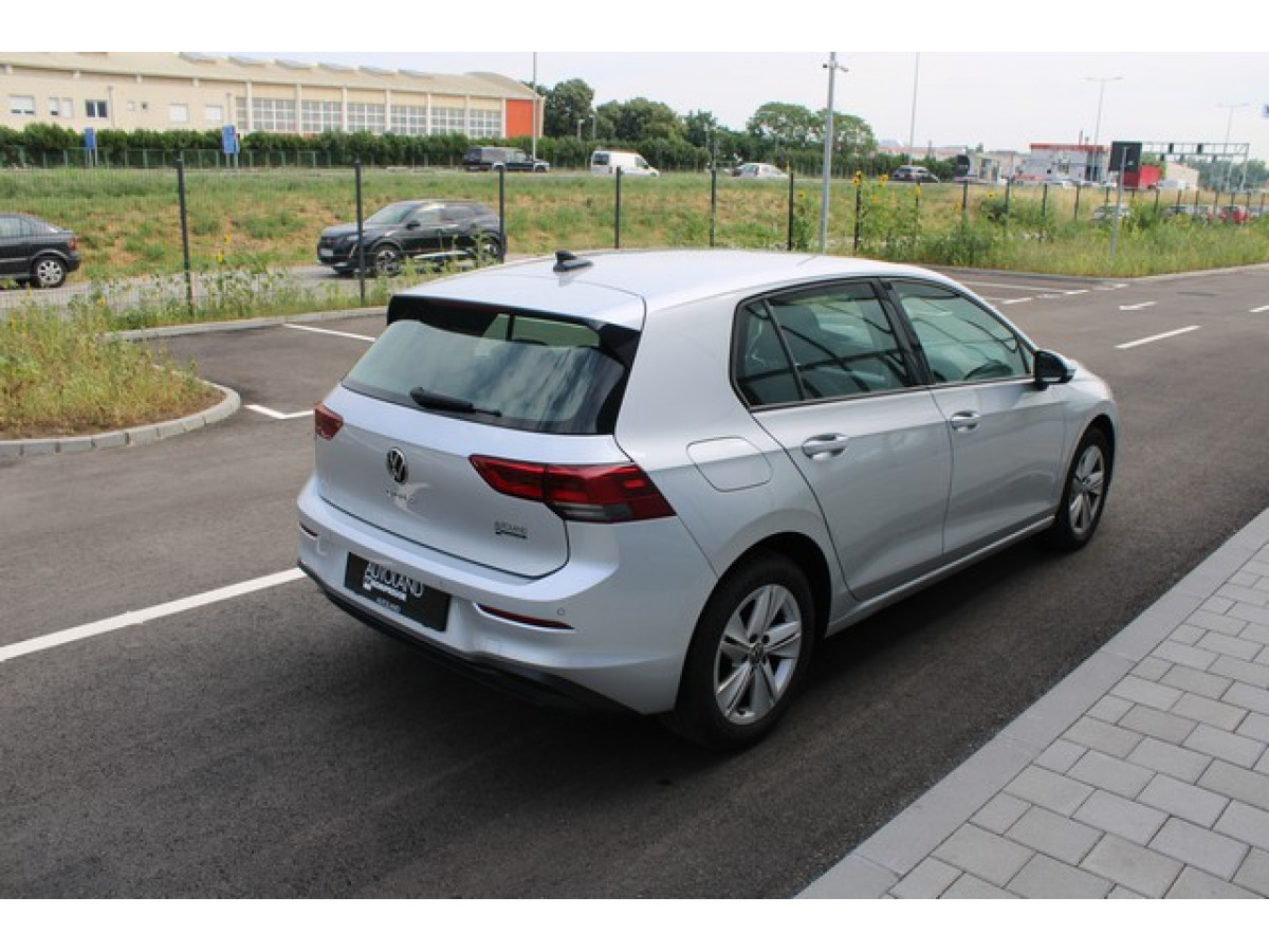Volkswagen Golf 8 2.0 TDI DSG Life 