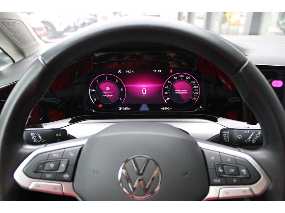 Volkswagen Golf 8 2.0 TDI Life 